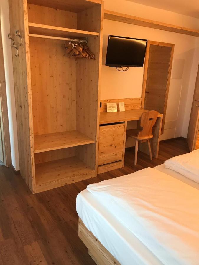 Hotel Piedibosco Moena Bagian luar foto