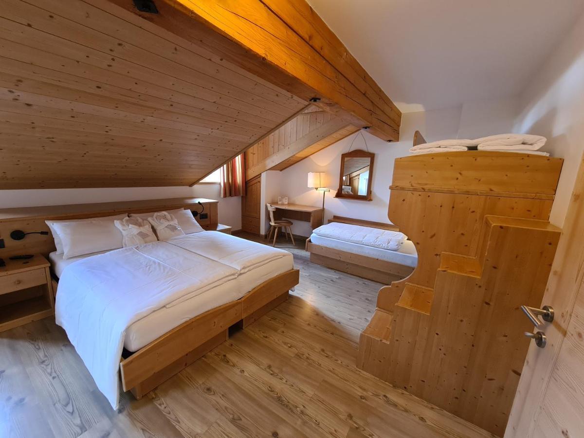 Hotel Piedibosco Moena Bagian luar foto