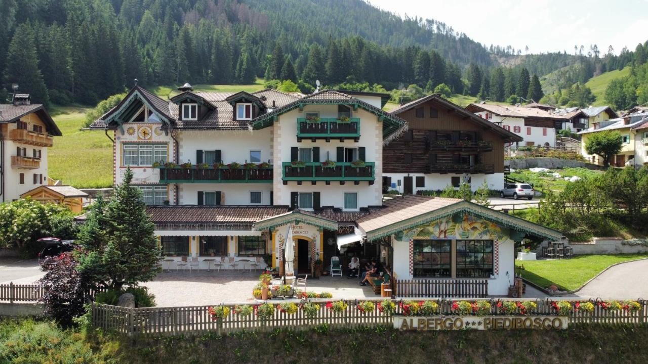 Hotel Piedibosco Moena Bagian luar foto