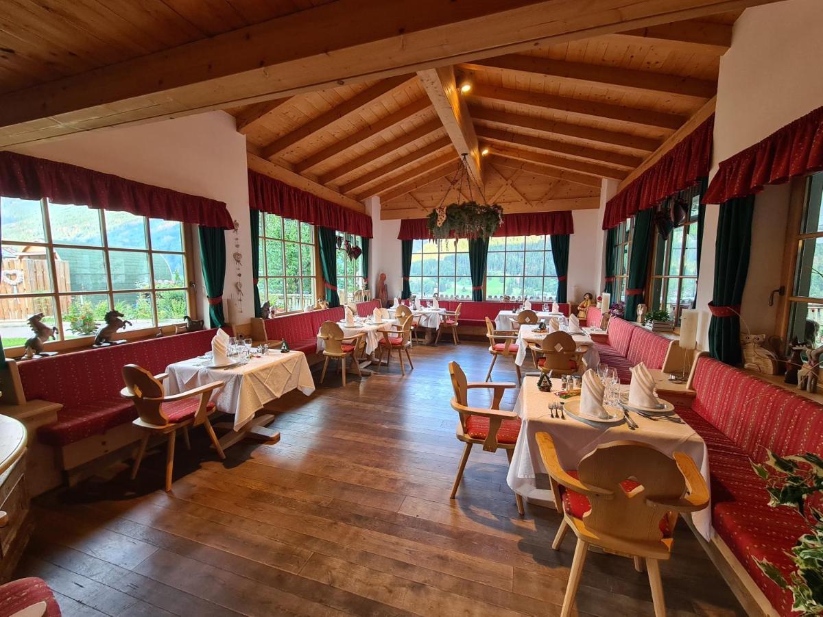 Hotel Piedibosco Moena Bagian luar foto