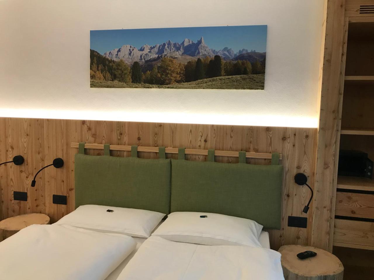 Hotel Piedibosco Moena Bagian luar foto
